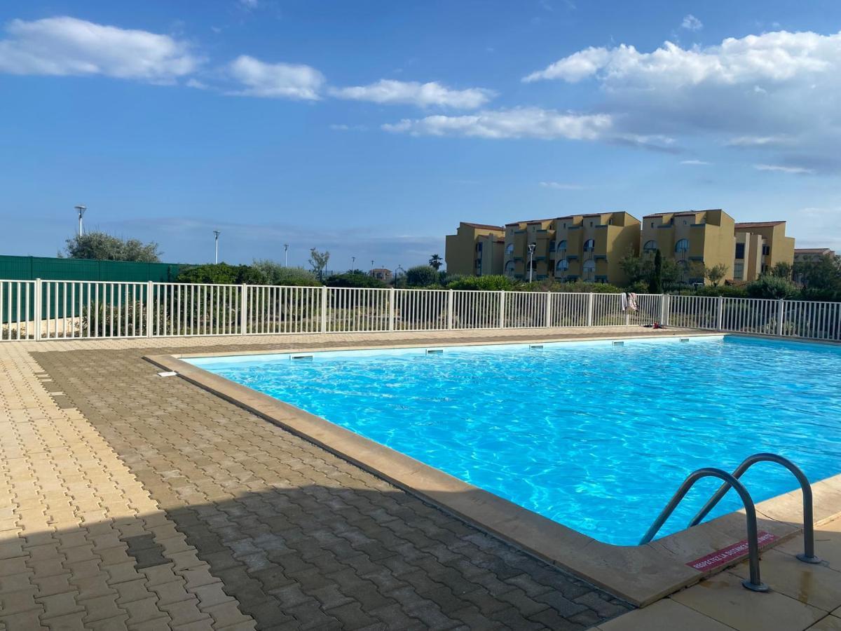 Terrasse Vue Mer 2 Pieces A Leucate Avec Piscine Apartment Luaran gambar